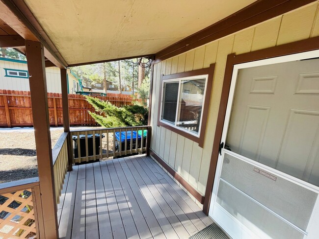 2579 Elwood Ave in South Lake Tahoe, CA - Building Photo - Building Photo