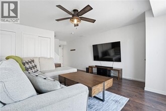 40 Cheese Factory Rd in Cambridge, ON - Building Photo - Building Photo