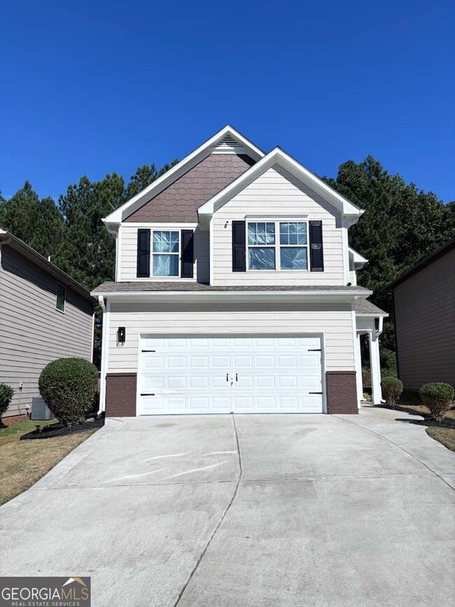 property at 816 Grenier Terrace NE