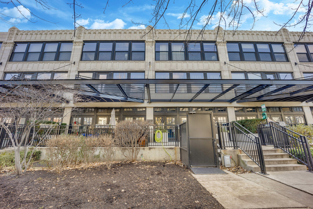 1001 W 15th St in Chicago, IL - Foto de edificio