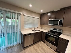 4211 Village 4 in Camarillo, CA - Building Photo - Building Photo