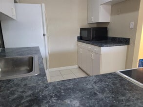 4324 NW 9th Ave in Lighthouse Point, FL - Building Photo - Building Photo