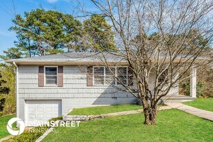 2237 5th St NE in Center Point, AL - Building Photo