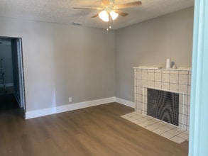 4360 Emerson Ave S in St. Petersburg, FL - Foto de edificio - Building Photo