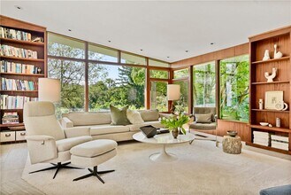 21 Pond Hill Rd in Chappaqua, NY - Building Photo - Building Photo