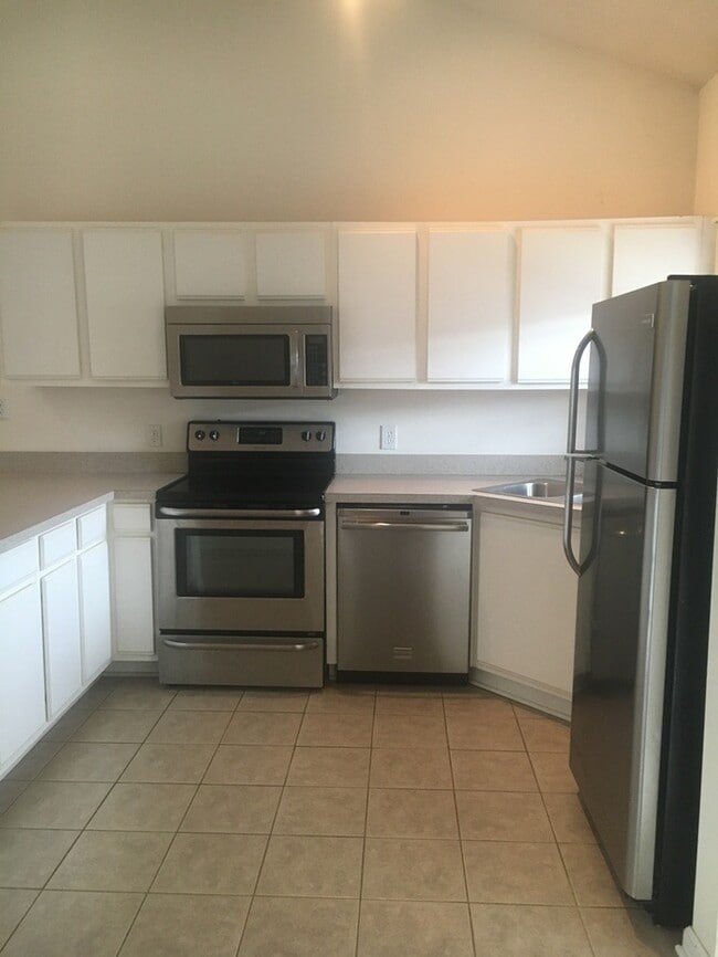 213 Eucalyptus Ln in Wilmington, NC - Building Photo - Building Photo