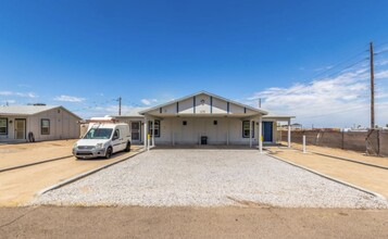 1275 W Broadway Rd in Phoenix, AZ - Building Photo - Building Photo