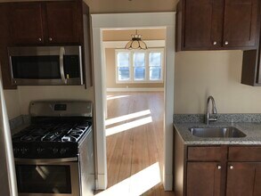 116 N Adams St in Westmont, IL - Building Photo - Building Photo