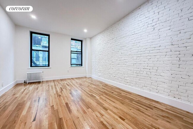 344 W 17th St in New York, NY - Building Photo - Building Photo