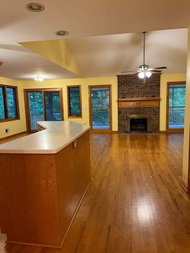 120 Oneal Shealy Rd in Gilbert, SC - Building Photo - Building Photo