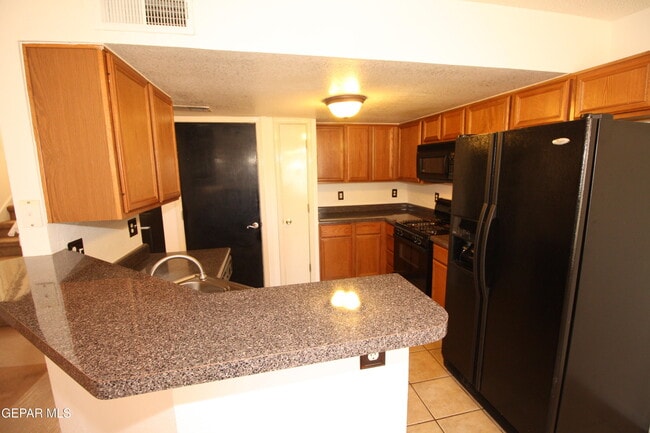 7955 Crescent Moon Ct in El Paso, TX - Building Photo - Building Photo