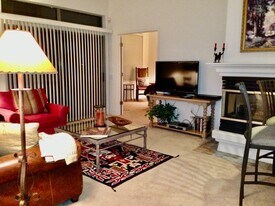 1401 N Fourth St in Flagstaff, AZ - Building Photo