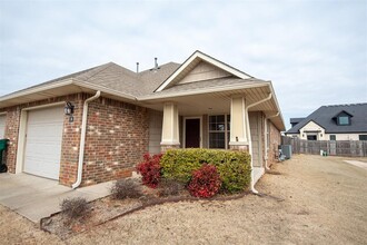 9 SW 137th Terrace in Oklahoma City, OK - Building Photo - Building Photo