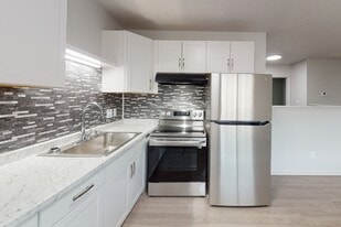 Boulevard West Apartments