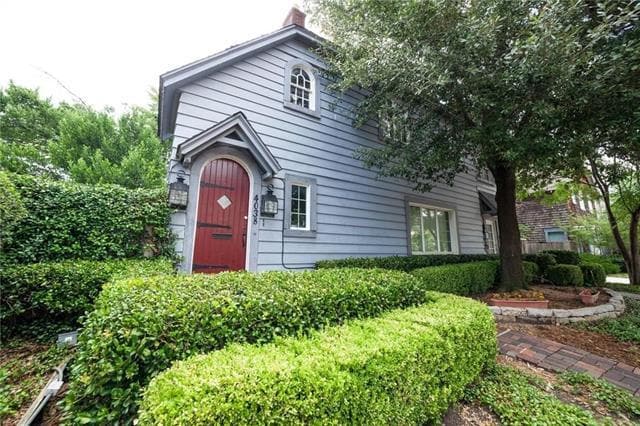 property at 4038 Roswell St