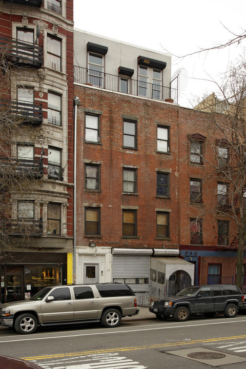 62 Avenue C in New York, NY - Building Photo