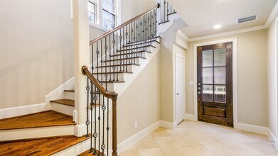 2191 Helsminster Dr in Dallas, TX - Building Photo - Building Photo