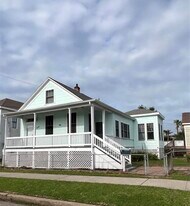 614 13th St in Galveston, TX - Building Photo