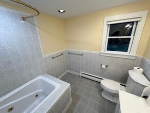 12 Fieldstone Dr in Newtown, CT - Building Photo - Building Photo