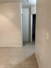 205 NW 11th Ave-Unit -4 in Fort Lauderdale, FL - Building Photo - Building Photo