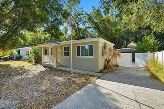 2701 S Manhattan Ave in Tampa, FL - Foto de edificio - Building Photo