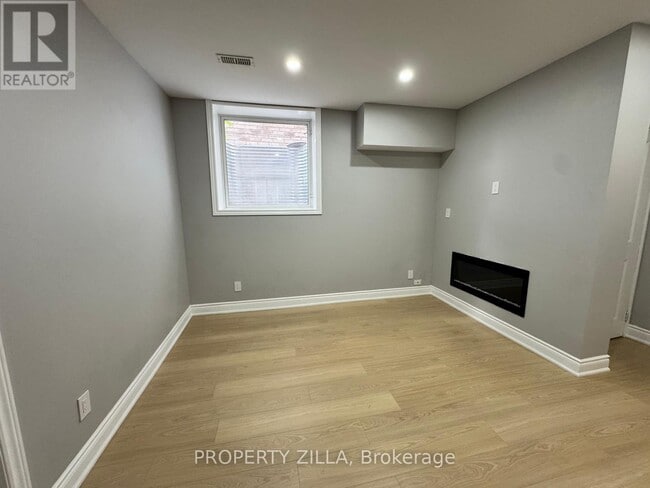 163 Freure Dr in Cambridge, ON - Building Photo - Building Photo