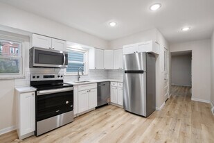 138 S 17th St in Pittsburgh, PA - Building Photo