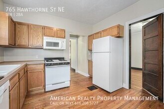 765 Hawthorne St NE in Grand Rapids, MI - Building Photo - Building Photo