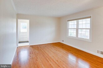 9552 Birmingham Dr in Manassas, VA - Building Photo - Building Photo