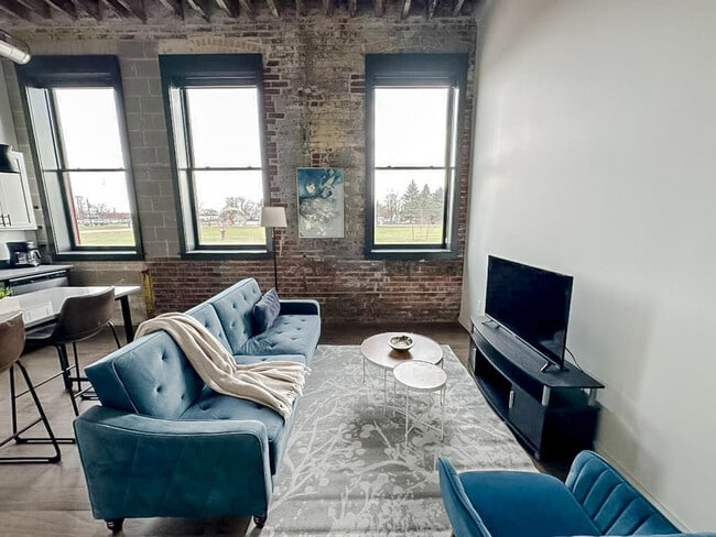 605 W 4th St N, Unit SI ID1352443P