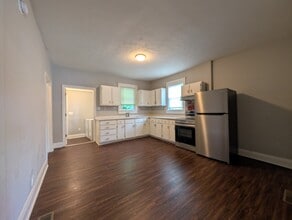 820 Rivermont Ave in Lynchburg, VA - Building Photo - Building Photo