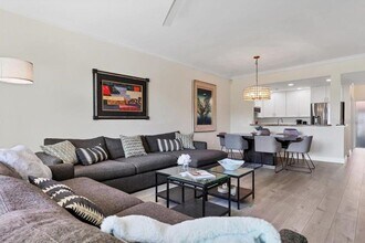 862 Hudson Ave in Sarasota, FL - Building Photo - Building Photo