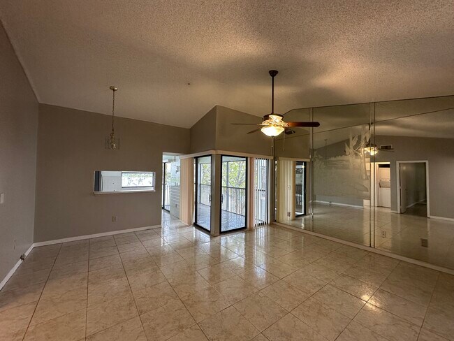 1024 S Independence Dr, Unit 1024A in Homestead, FL - Building Photo - Building Photo