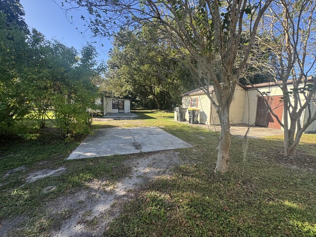 1724 Oakland Rd W in Lakeland, FL - Building Photo - Building Photo