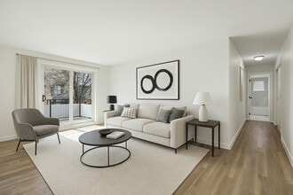 Brantview Apartments in Guelph, ON - Building Photo - Building Photo