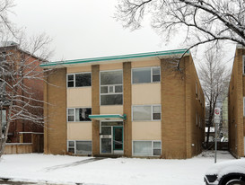 Rainbow Manor in Calgary, AB - Building Photo