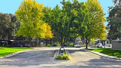 The Springs of Royal Oaks in Boise, ID - Foto de edificio - Building Photo