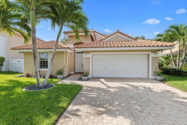 10 Valencia Dr