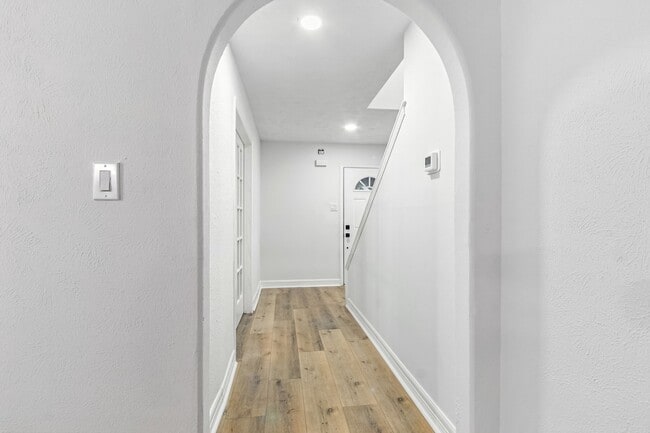 property at 606 Orangewood Dr