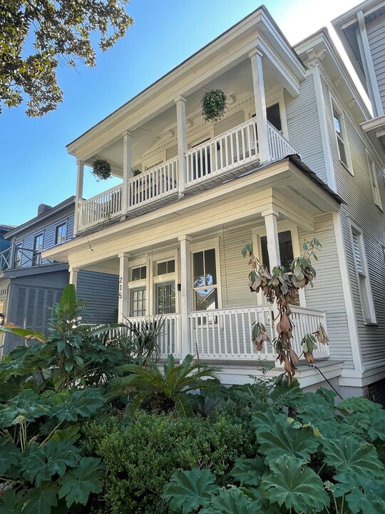 215 W 38th St in Savannah, GA - Foto de edificio