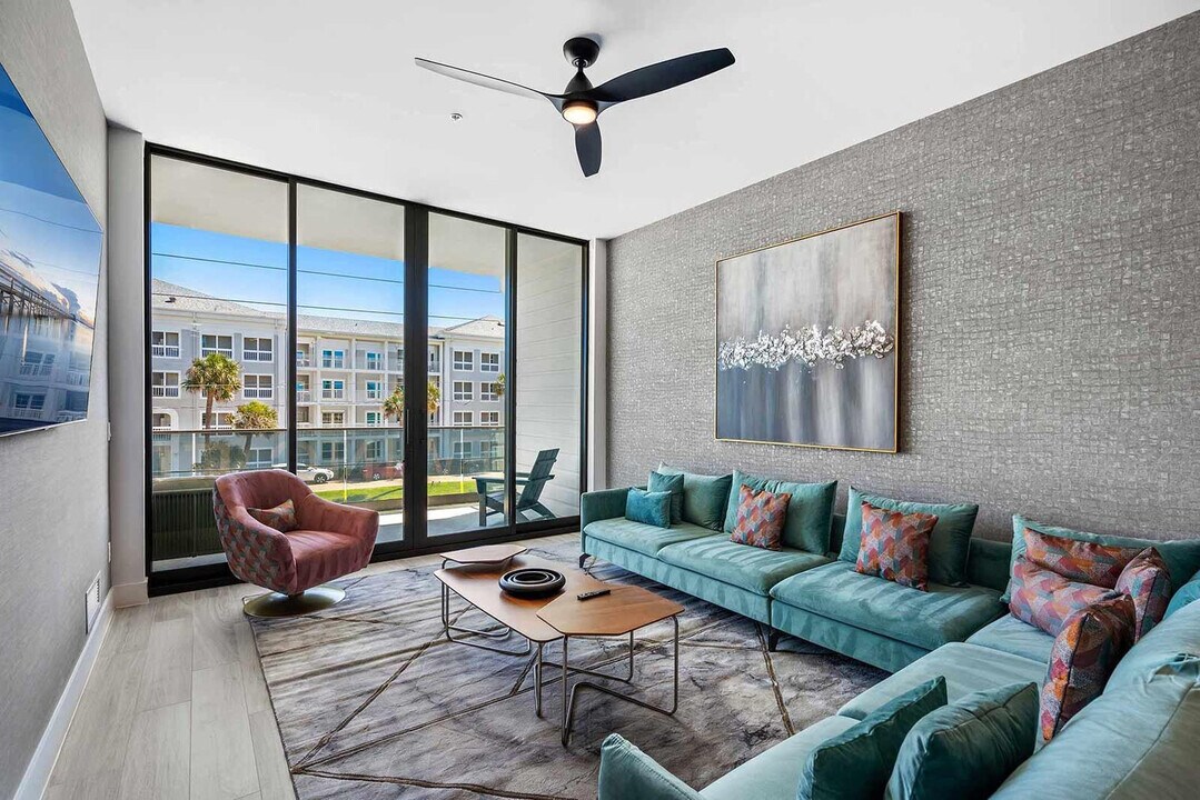 3051 Hafen Ln in Melbourne Beach, FL - Building Photo