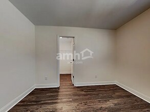 311 W Cartess in Moncks Corner, SC - Foto de edificio - Building Photo