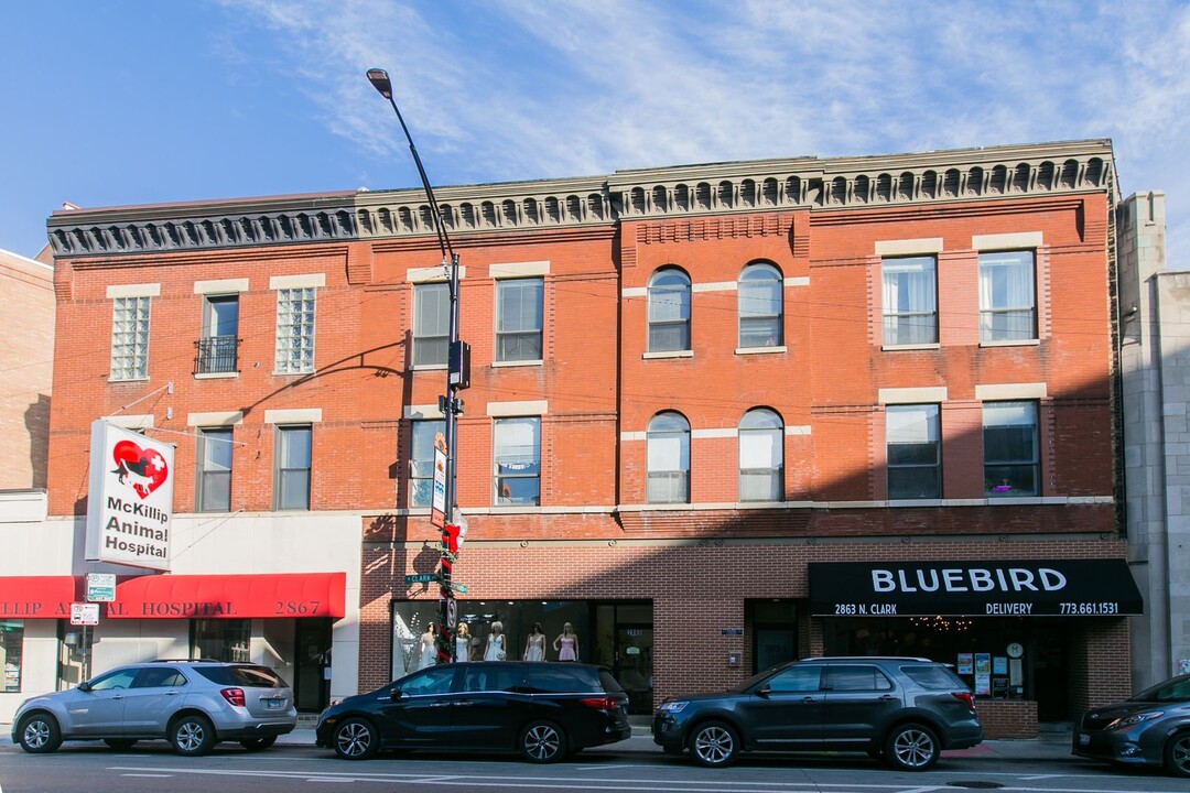 2865 N Clark St in Chicago, IL - Foto de edificio