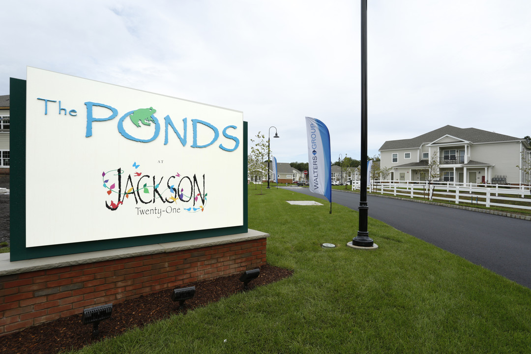 The Ponds at Jackson Twenty-One in Jackson, NJ - Building Photo