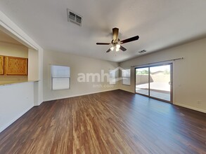 17180 W Saguaro Ln in Surprise, AZ - Building Photo - Building Photo