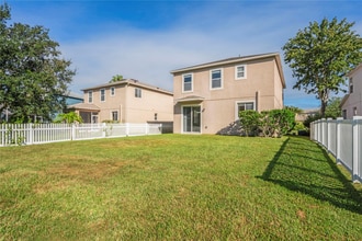 27004 Stillbrook Dr in Wesley Chapel, FL - Foto de edificio - Building Photo