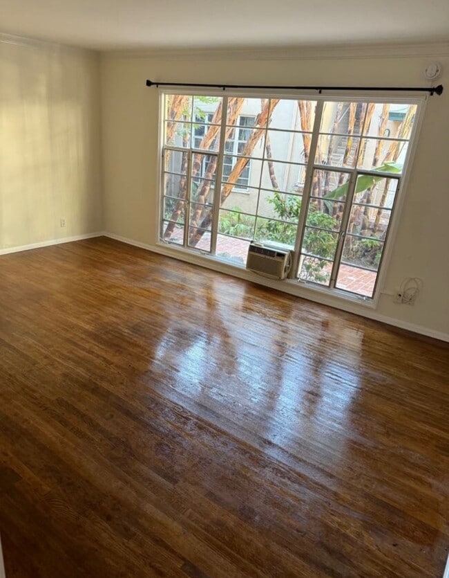 6536 Franklin Ave, Unit 2