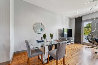 2020 Tuam St in Houston, TX - Building Photo - Building Photo