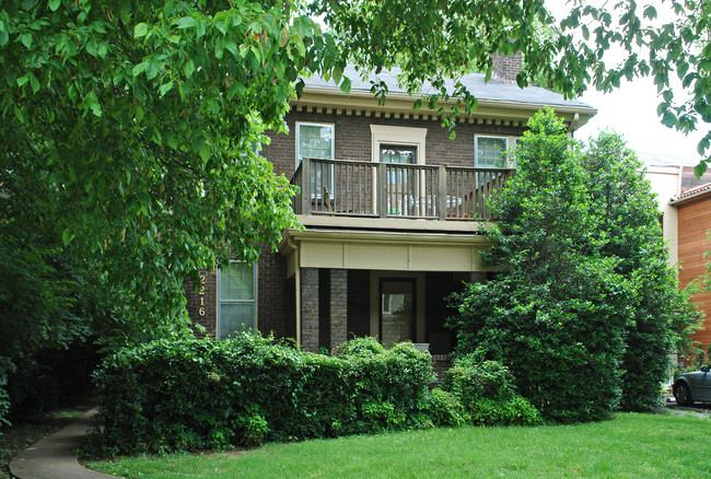 2216 Belmont Blvd in Nashville, TN - Building Photo - Building Photo