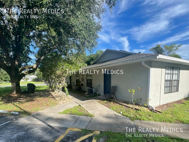 property at 1984 Agora Cir SE
